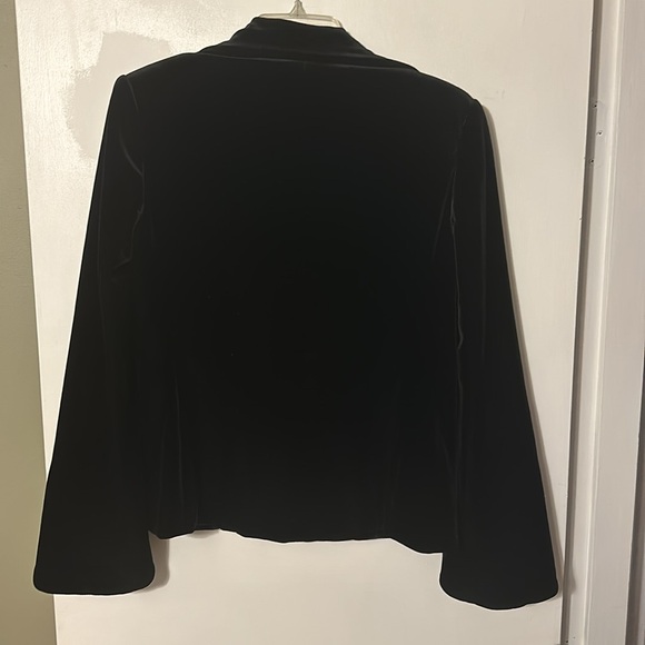 Gorgeous stretchy velour type jacket - Picture 4 of 5